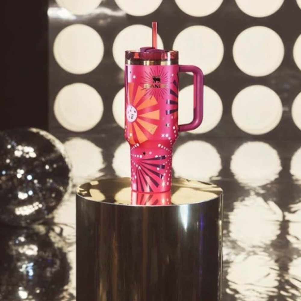 Stanley x Barbie 80s Dynamite 40oz. Quencher limited ed collectors NIB last one - Picture 9 of 12